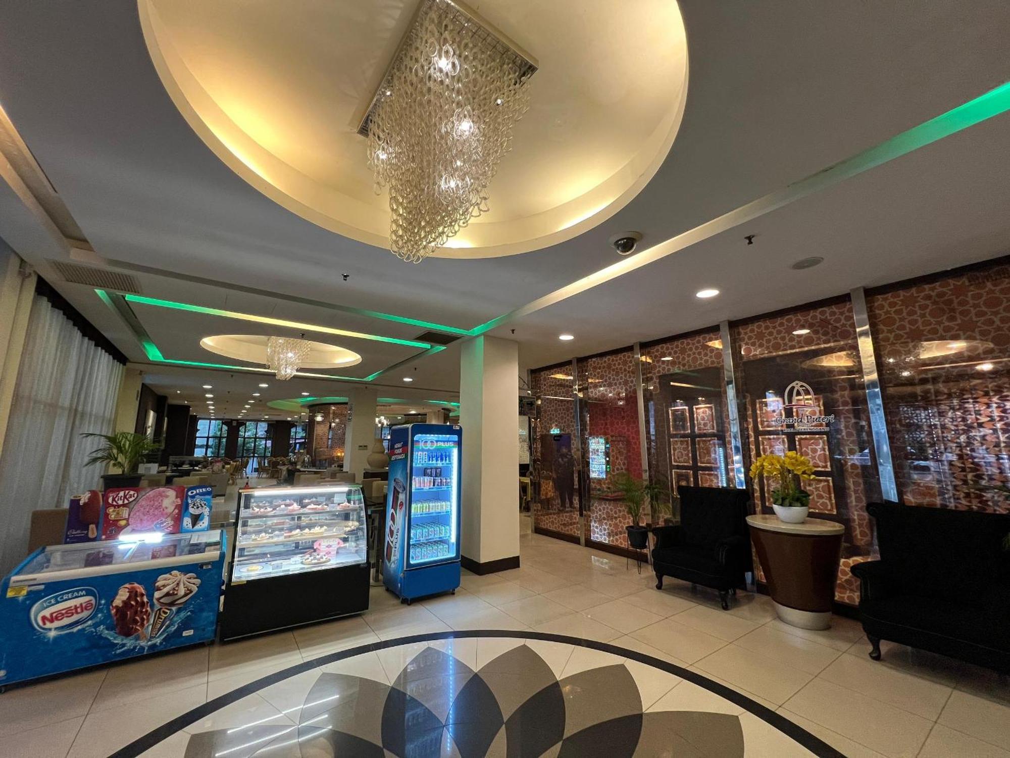 The Grand Puteri Hotel Куала-Тренгану Экстерьер фото